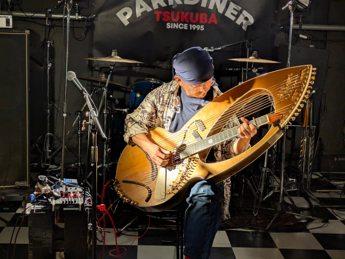 arab_aco_drum's tweet photo. 本日も最高 #okayan #ハープギター #Harpguitar https://t.co/QPxce4loAr