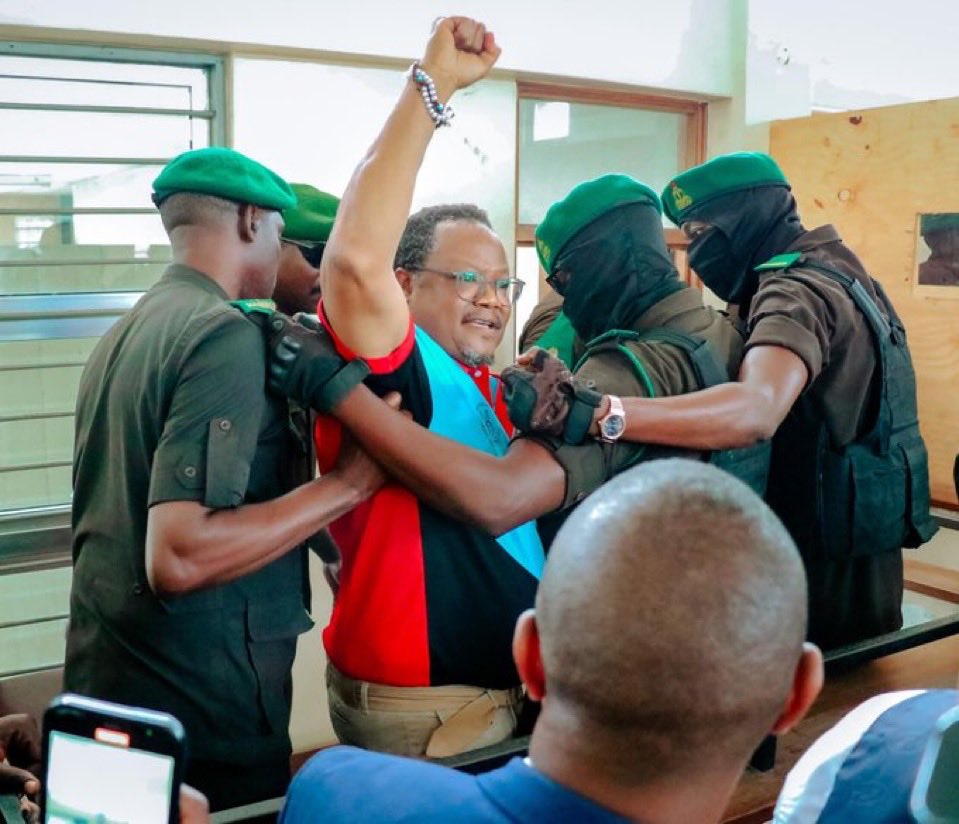 🚨🔥 #UPDATES_KESI_YA_UHAINI 🚨🔥Tundu Lissu’s courtroom massacre continues! 💥 Witness Kaaya, a so-called "police officer," exposed as a FRAUD under Tanzania law! 😱 His testimony is a SHAM💯contradictions galore, no qualifications, no credibility! 🚫 Per PGO 53(10), he’s unfit