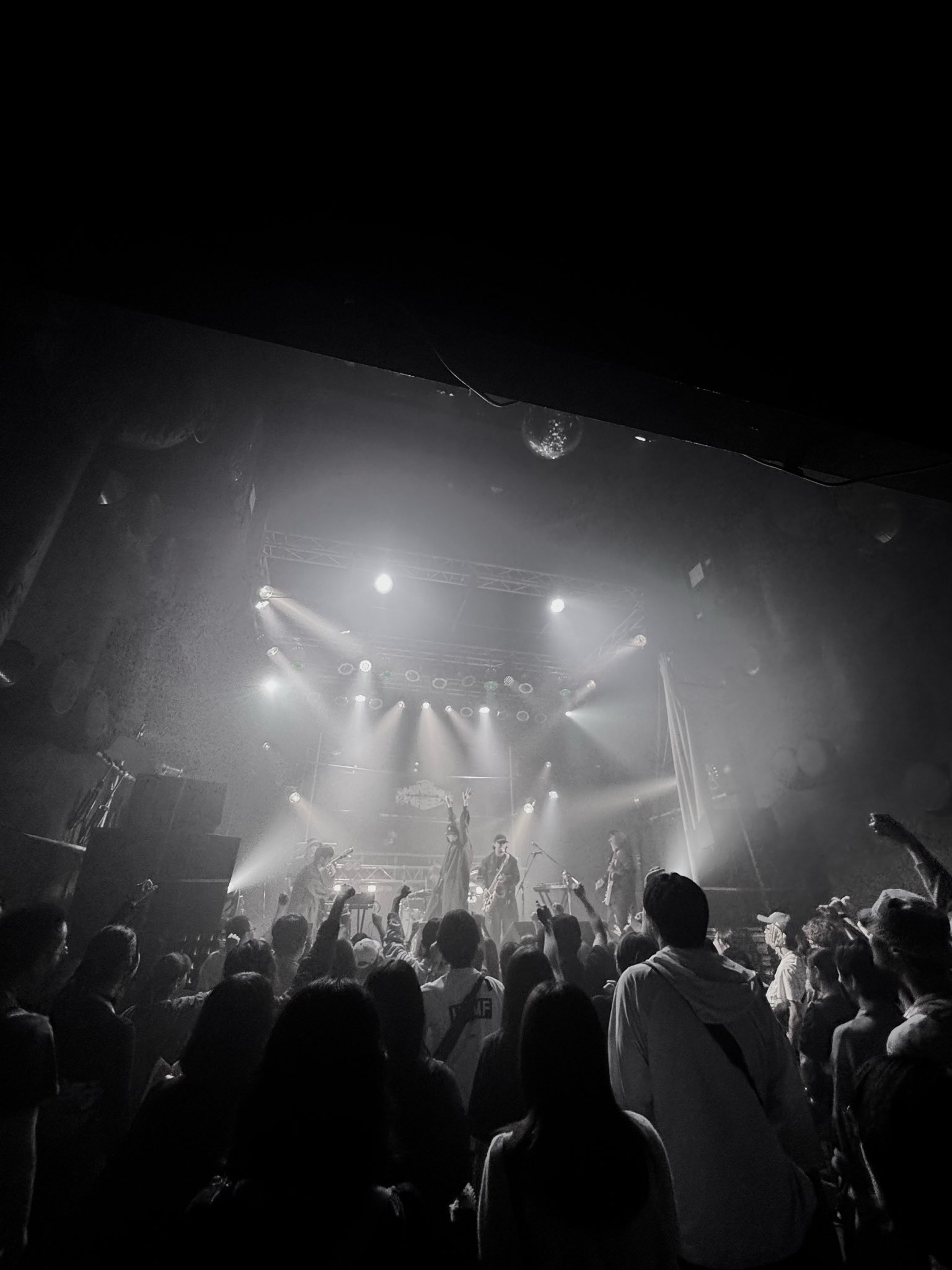 新品同様 The Birthday たとえばボクが踊ったら 限定 スウェット The Birthday、スペアザら9組が前人未踏の大阪の地でフェス開催