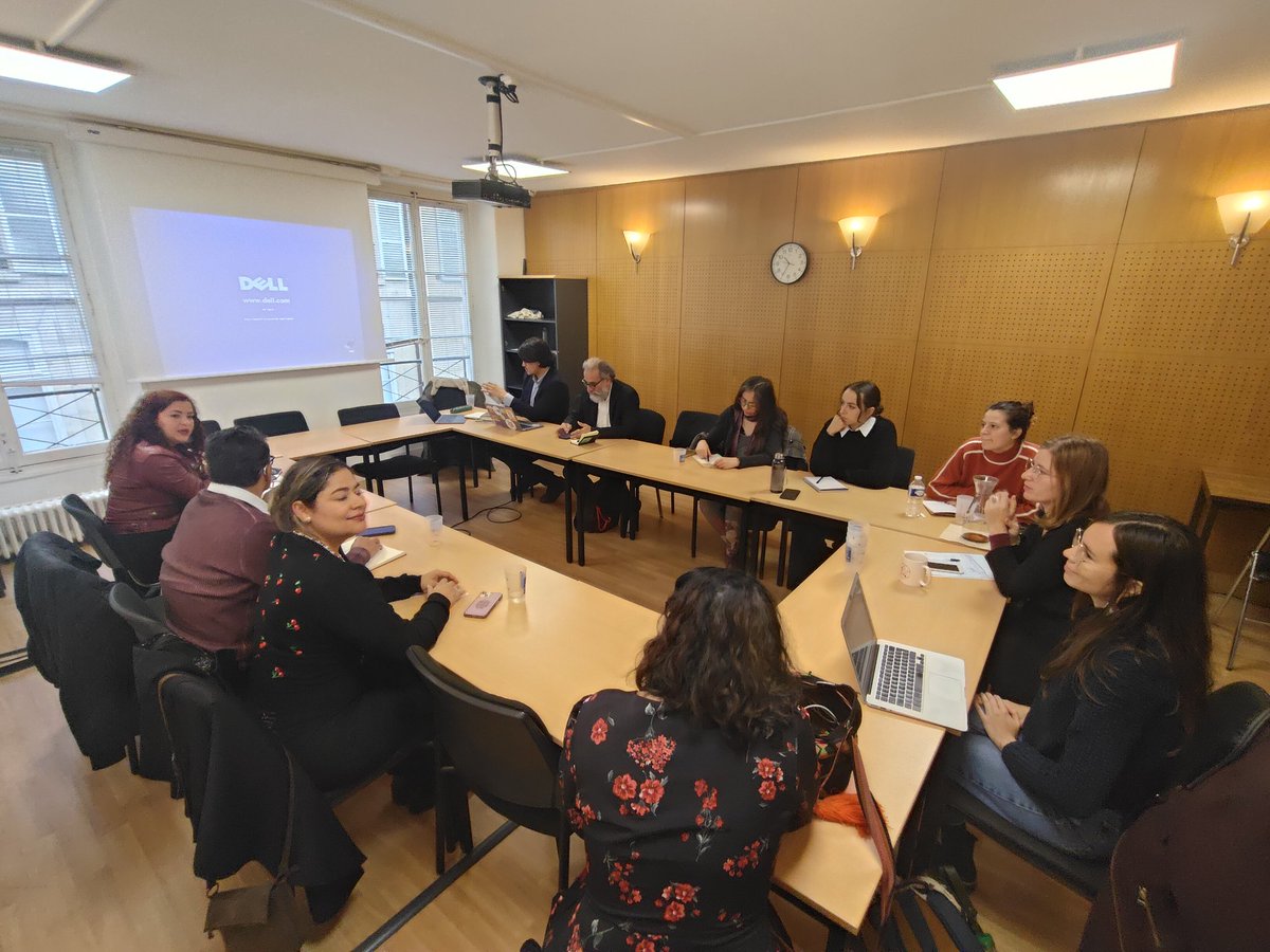 sintrasepaz's tweet photo. Junto al Observatorio @ObserPAZES en reunión de relacionamiento internacional con la Asociación @Secours_Catho, la Red @ReseauFranceCol, VAMOS POR LA PAZ (Francia) y la Asociación de Juristas Franco-Colombianos @AColombiens. https://t.co/7FePzMi0Nt