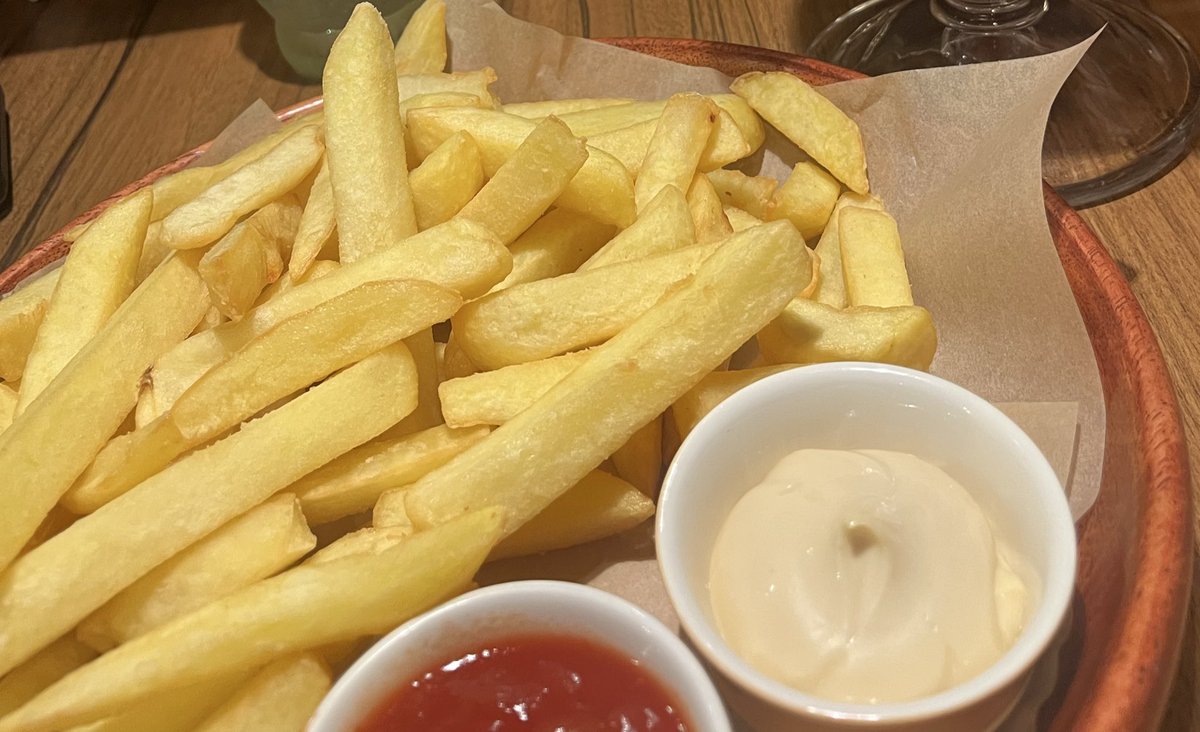 びっくりドンキーのガリバーサイズ挑戦してきた！！🍓( *ᐢ´꒳`ᐢ* )