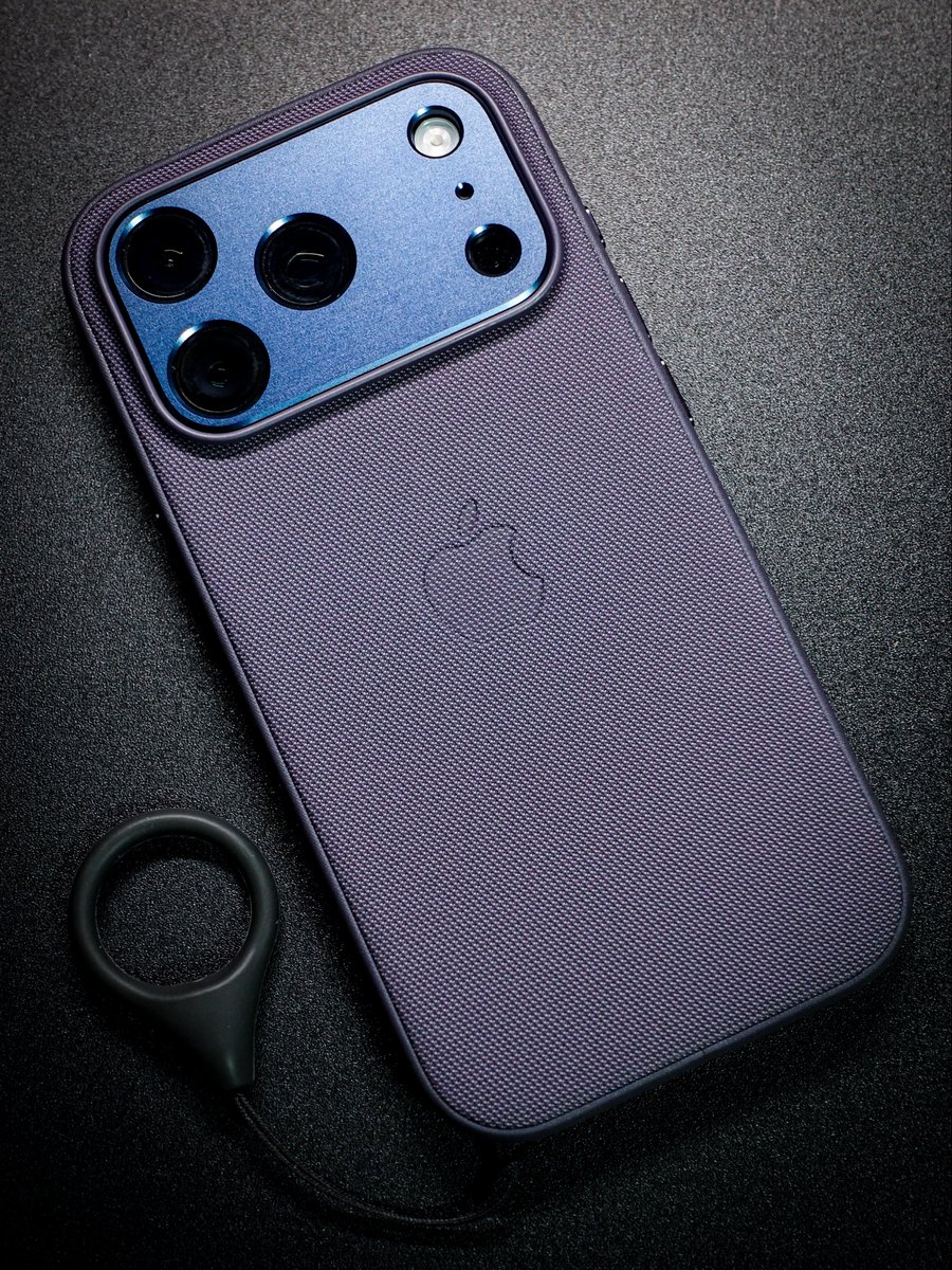 iPhone17Pro Apple純正のテックウーブンケース買いました。 (Lakers iPhone17Pro Apple純正のテックウーブンケース買いました。 (Lakers