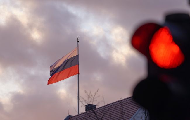 G7 countries are preparing an oil strike against the Kremlin — Russia could lose half of its oil revenues (around $80 billion a year).

According to Reuters, G7 finance ministers are drafting new measures aimed at draining Moscow’s war budget — including additional tariffs on