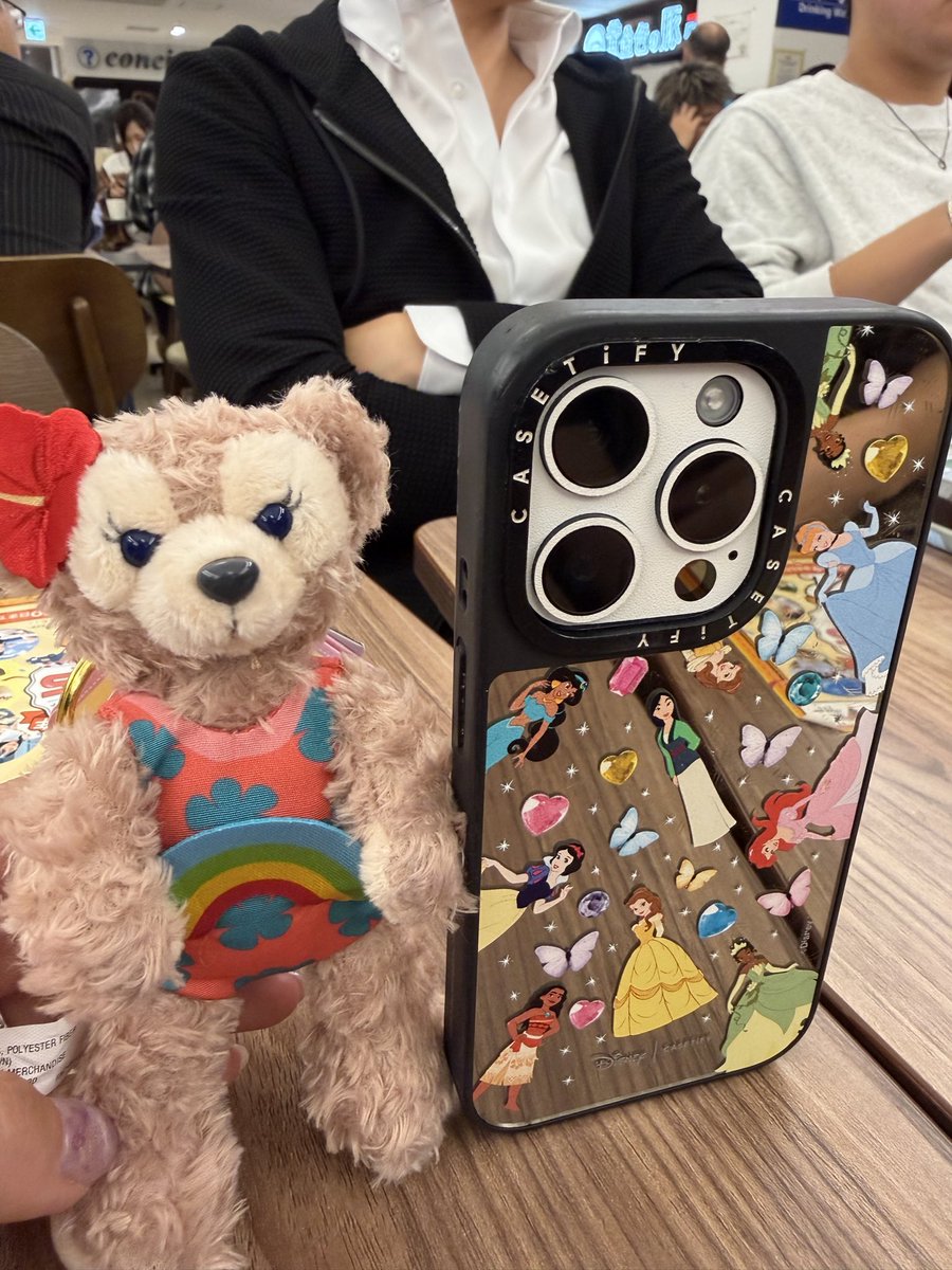MI25721045's tweet photo. ハワイからやってきたシェリーメイちゃんが家族になりました🙋‍♀️
アメ車のガシャンガシャンをずっと体験したかったから楽しかった　笑
シートはふかふかだし、最高✨

尊師のMP4はミサイル🚀です。笑
とりあえず感•動✨

#MP4
#オレンジ最高 https://t.co/qac7zJghqJ