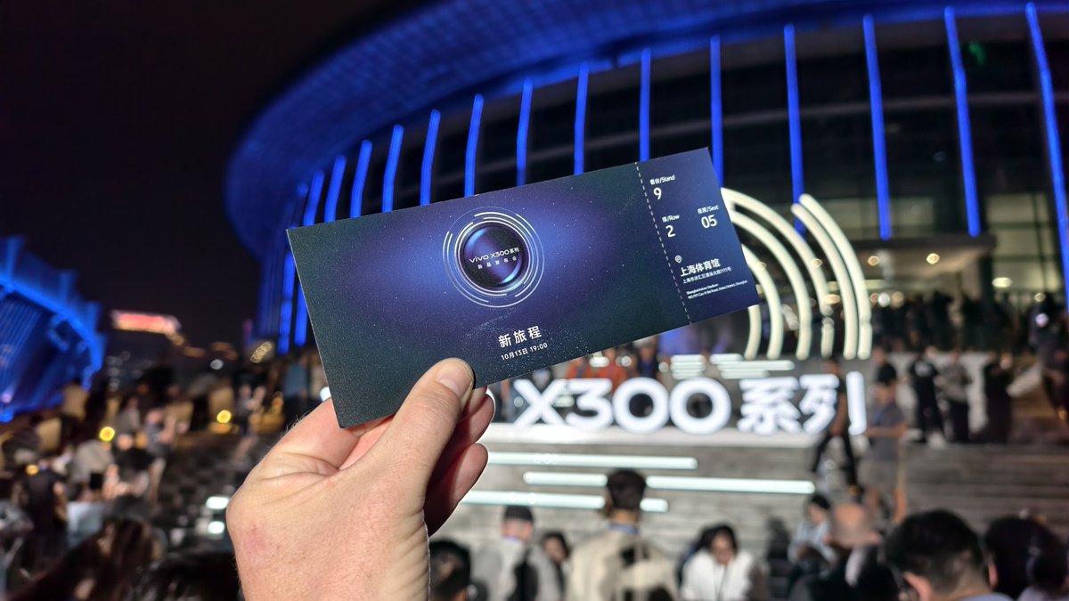 TechTabletscom's tweet image. I&apos;m at the Vivo X300 series launch event, stay tuned for my first impressions and hands on video. #vivoX300pro