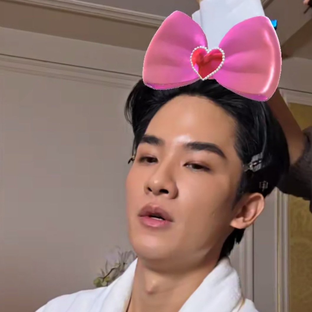 <a href="/Tawan_V/">เทย์ทาวาฬ</a>