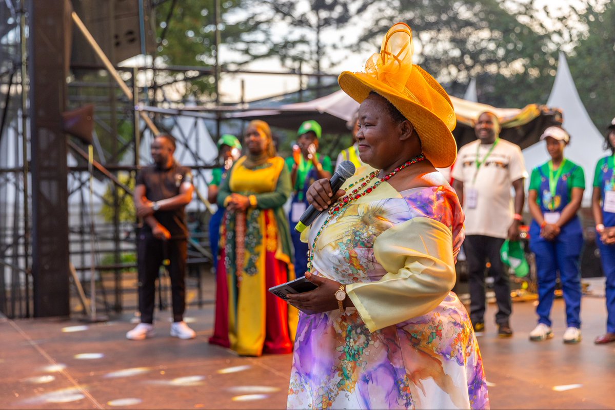 swiftpub's tweet image. 🚨 Prime Minister Robinah Nabbanja has assured city residents that potholes in Kampala will soon be history.
Speaking at the Kampala City Festival, Nabbanja said the government has secured funds and ongoing works will see the city “free of dust and potholes,” citing roads like…