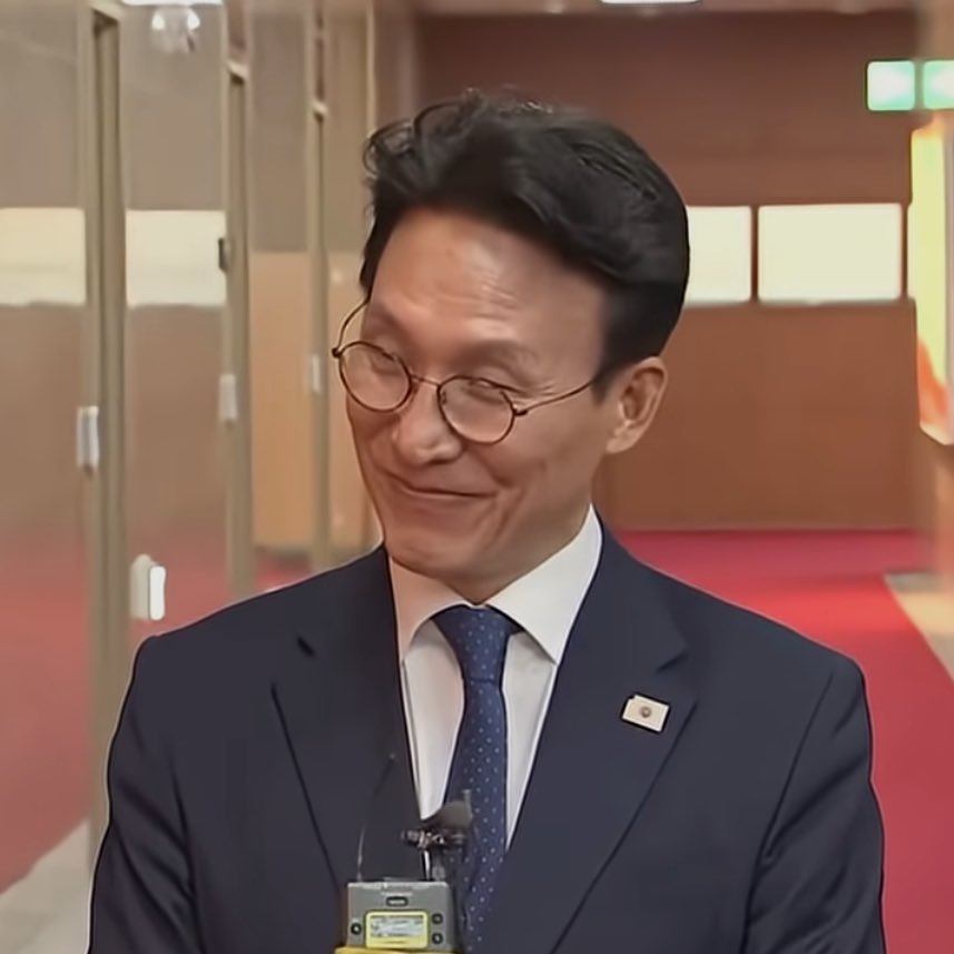 mscc1010's tweet image. @ 님들아 제일 처음으로 저장한 최애 사진을 보면 본인이 대충 최애의 어떤 면을 보고 좋아하게됏는지가 바로 보인다