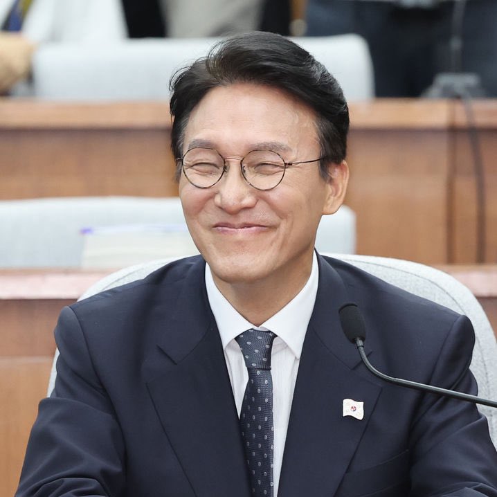 mscc1010's tweet image. @ 님들아 제일 처음으로 저장한 최애 사진을 보면 본인이 대충 최애의 어떤 면을 보고 좋아하게됏는지가 바로 보인다