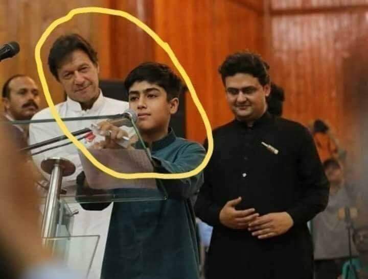 KaliwalYam's tweet image. میں نے یہ جنگ یہاں اپنے لئے نہیں چھیڑی، تخت پر تم کو بیٹھاؤں گا چلا جاؤں گا
عمران احمد خان نیازی ♥️