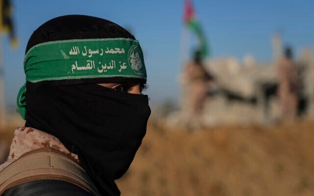🚨🇵🇸 HAMAS KILLS 32 IN GAZA “GANG” CRACKDOWN AFTER CEASEFIRE

Hamas forces have killed 32 members of a rival group in Gaza City since the ceasefire began, according to a Palestinian official.

24 others were arrested, and 30 wounded, as part of an ongoing internal security