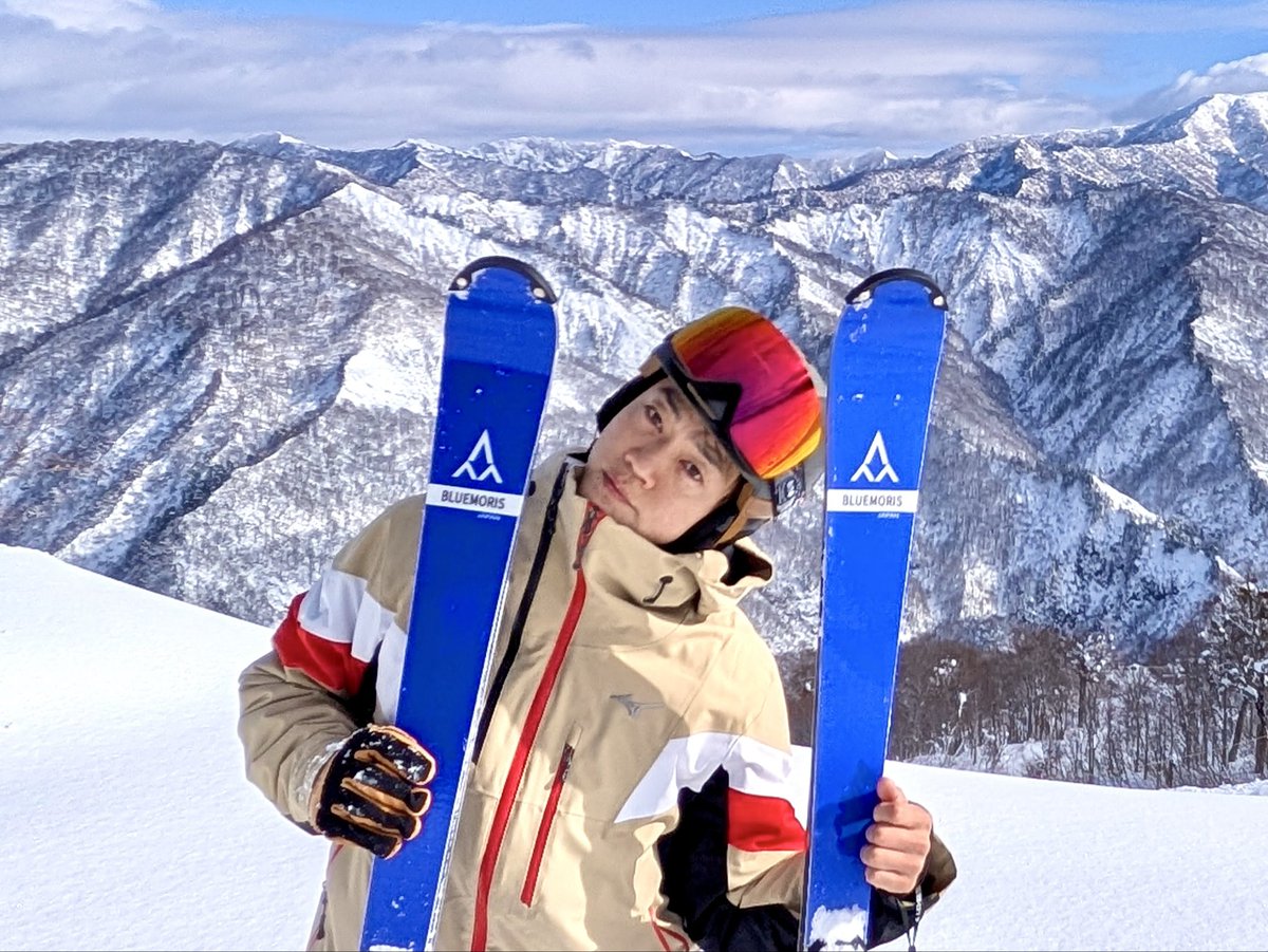 スキーイベント関係者の皆様へ！

1.2.3月の土日祝日スケジュールが埋まってきてますので、スキーイベントオファーお早めにお願いします！

昨シーズンもスケジュールNGで沢山お断りしてしまったので😭

僕はスキーの仕事がしたいのでお願いします⛷️
#スキー好き