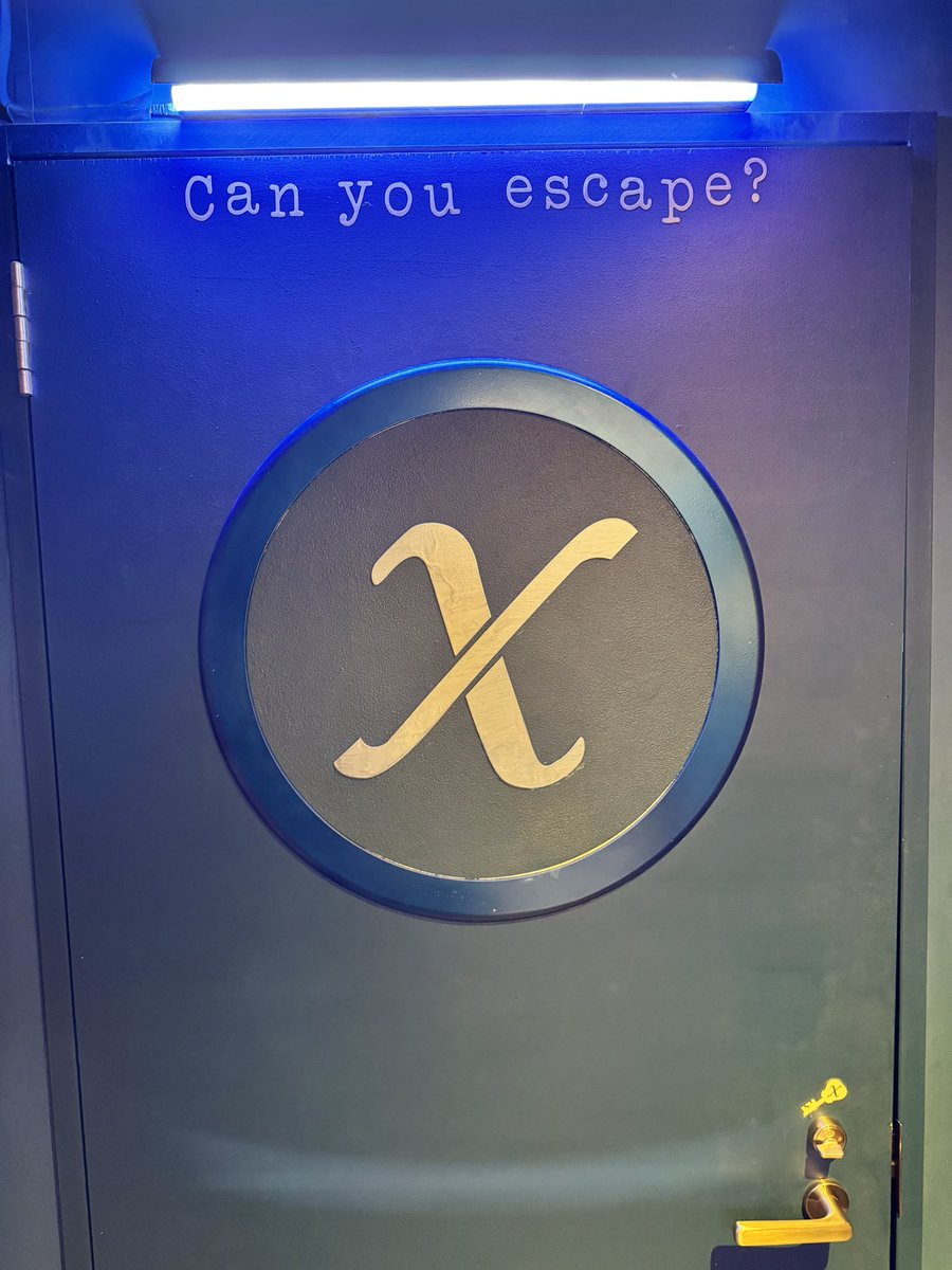 vovovovovoid1's tweet image. blue room、脱出失敗したけどめっっちゃおもろかった
池袋でやってるのでぜひ