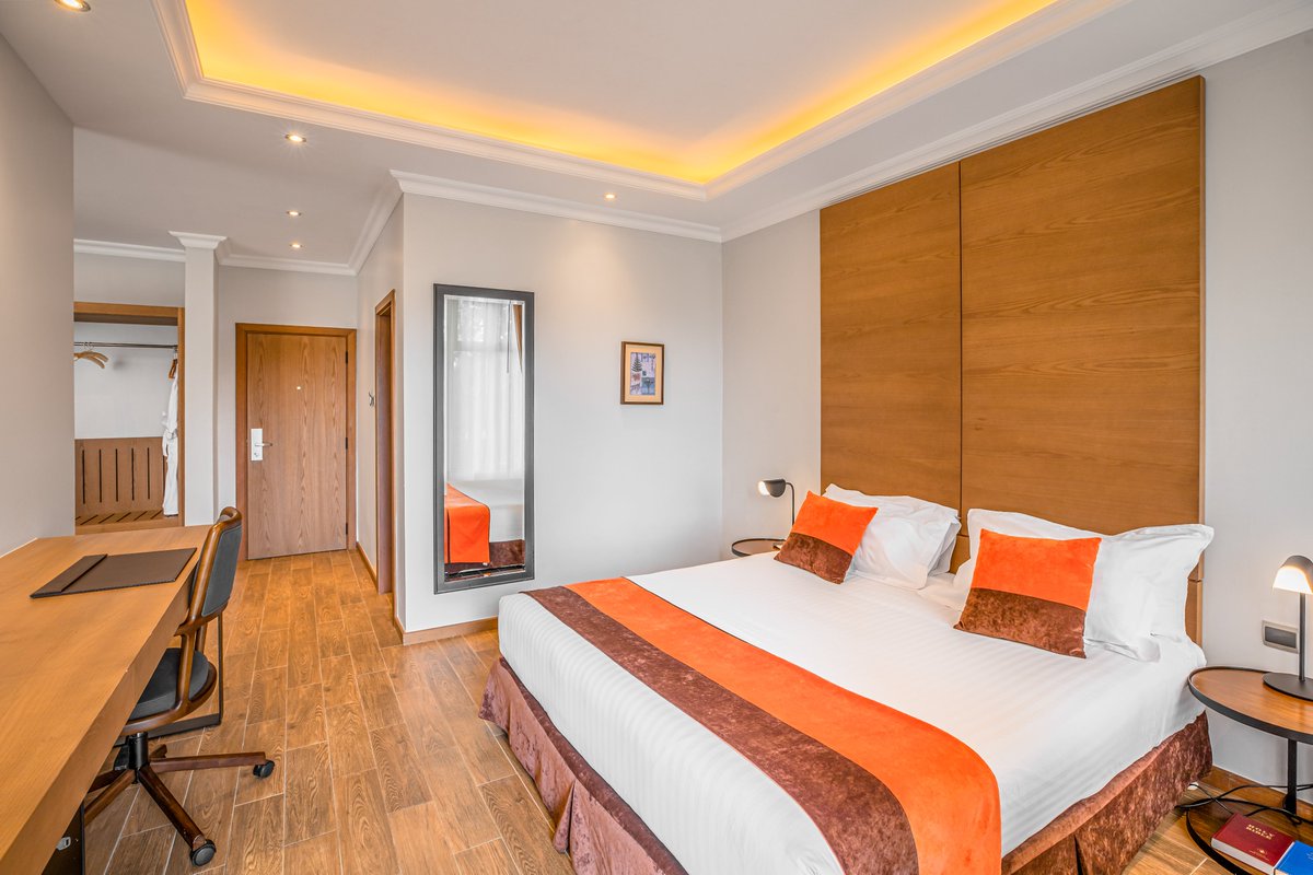 Pillow talk starts here. Where the night slows down and the stories begin.
✨ Wake up somewhere better. Book at albahotels.co.ke
#StayAtAlba #LuxuryRedefined #AlbaNights #AlbaHotelMeru