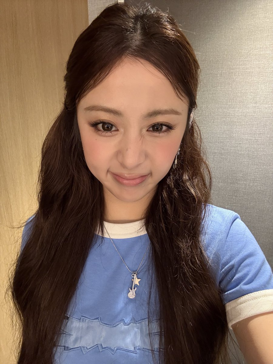 YUNJIN WEVERSE DM UPDATE