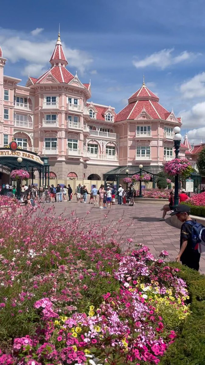 TenaciousSinner's tweet photo. Dreaming of the magic at Disneyland Paris! From enchanting castles to unforgettable adventures, every corner is a fairytale waiting to be explored. What’s your favorite memory from the happiest place on earth? Share below! 🏰💖 https://t.co/GZ0g3kvNtR