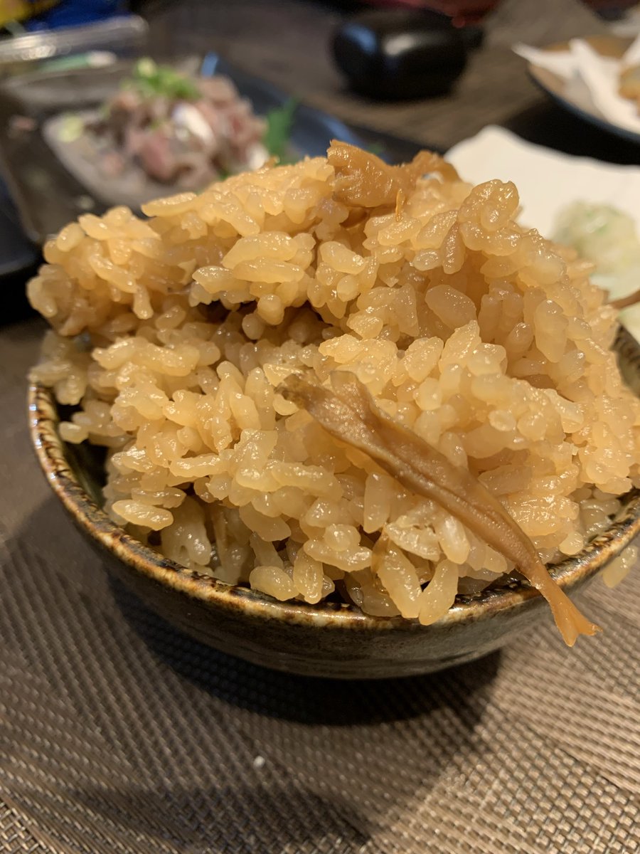 skanayaneko's tweet image. 妻作、舞茸ご飯いただきます。8時過ぎ、明日も宜しくお願いします。おやすみなさい🤗