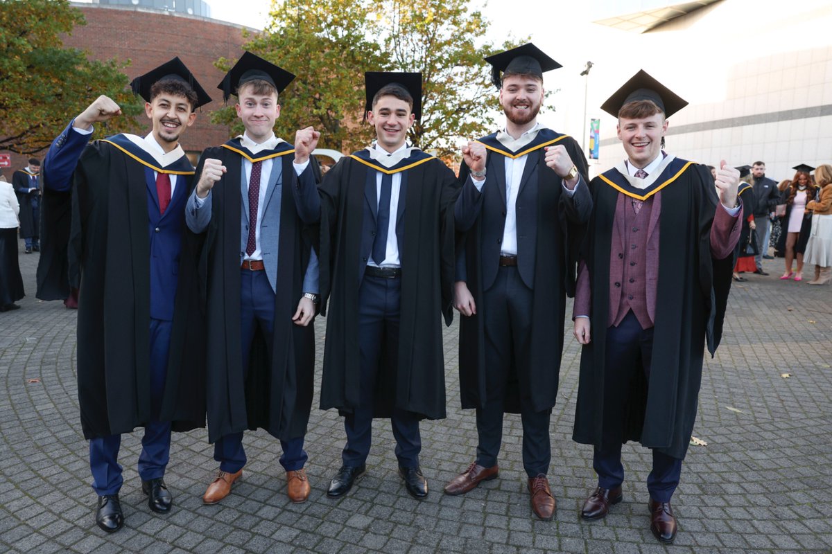 DCU's tweet image. Are you attending #DCUGraduation next week? We ask that all graduands be checked-in, robed and in your seat in The Helix 20 minutes before the ceremony is due to start. If you arrive late, there is no guarantee you will sit with your class or have your name called out on stage.