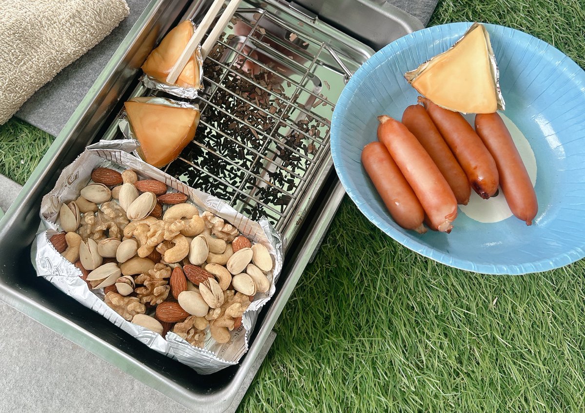 呑んで寝て運動して自然感じてBBQして呑んで寝てたら3連休おわりました🫶BBQやる時はユニフォームを着るようにしてる〜燻製したつまみたち最高だった〜〜〜次の楽しみまで頑張ろう労働人生