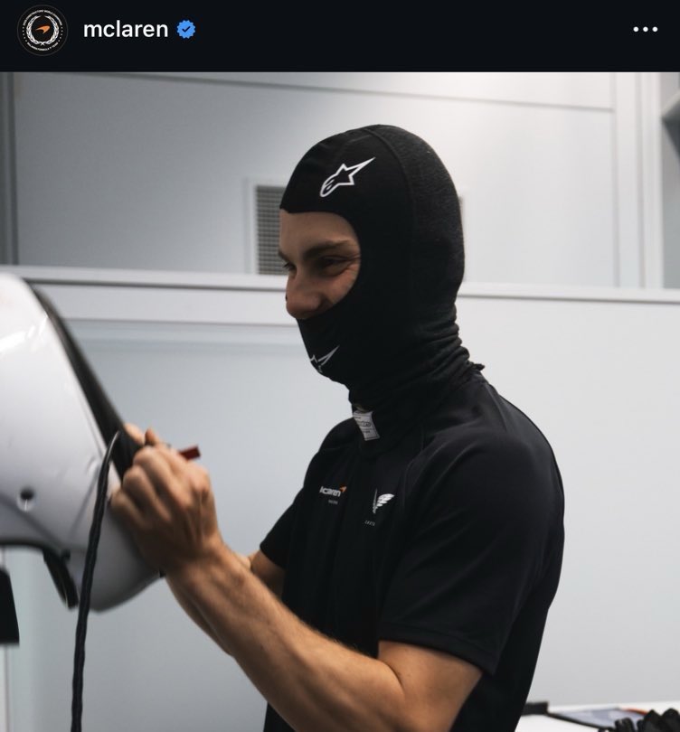 oopspiastri's tweet photo. mclaren's pr really said "if we post oscar enough, maybe they'll forget about the favoritism" https://t.co/MP1KpjSFZh