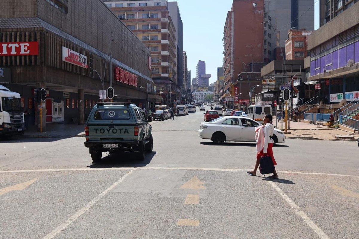 Well done Cde ⁦<a href="/CdeDada/">Cde Dada Morero ANCJHB Regional Chairperson</a>⁩ we are getting Joburg cleaner by day ⁦<a href="/DadaMorero/">Executive Mayor of the City Of Joburg</a>⁩. We said it! We are doing! #GrowingGautengTogether