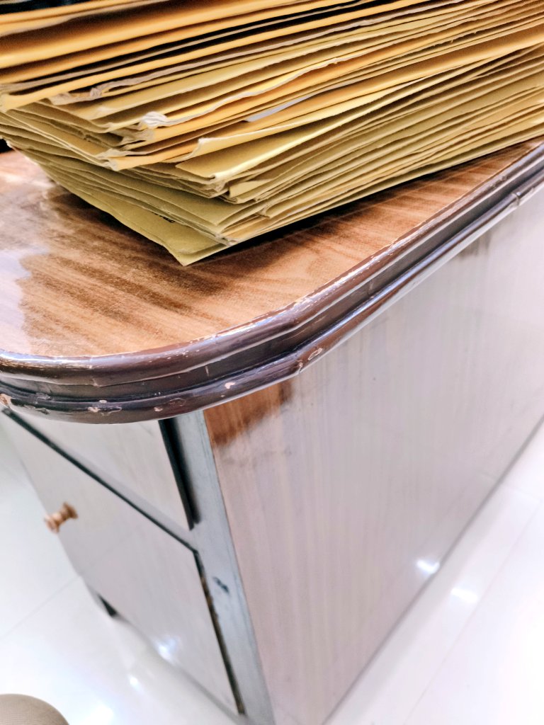 ILoveYouJanu68's tweet image. Office Work is So hectic 😕 but it gives money 💰 🥳 

#WorkUpdate