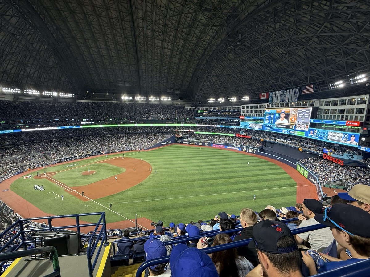 Xriptian's tweet image. Game #156 – October 12, 2025

American League Championship Series (ALCS)
Seattle Mariners vs Toronto Blue Jays
Rogers Centre, Toronto ON

I think all of Canada showed up tonight to root for the Blue Jays. The atmosphere was way more relaxed and joyful than when the Yankees were…