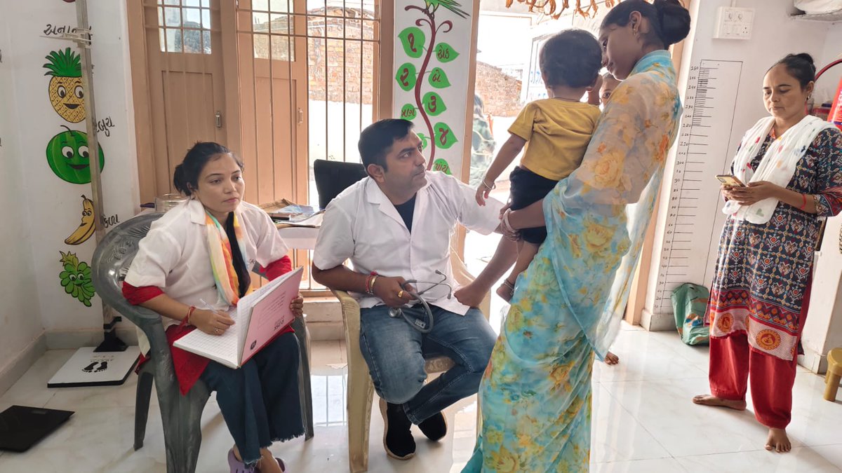 cdho_botad's tweet image. Health screening at Rojid anganvadi no-1 by rbsk team Barwala, District : Botad
@rbskgujarat @GujaratRbsk @GujaratSHRBSK