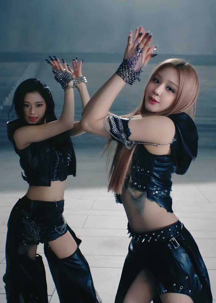 rukatniss's tweet image. 5th gen seulgi and irene 

BABYMON HIGH UP EXCLUSIVE 
#WEGOUP_PERFORMANCE_VID
#RUKA #BABYMONSTER