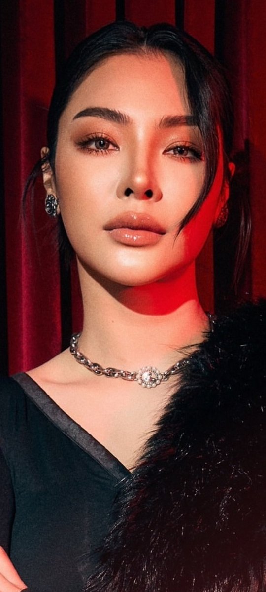 rosserossa200's tweet image. Happy Birthday, Faye 🎂💫
You’re not just a beautiful soul on the outside, but someone who radiates warmth, kindness, and grace in every way.
May your day be filled with genuine smiles, soft laughter, and the love of those who truly cherish you.@malisorn00
#FayePeraya
#ฝ้ายพีรญา