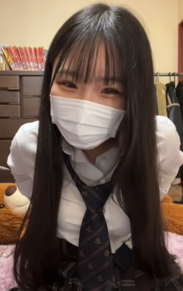 rinta1q's tweet photo. これ大丈夫なやつ？
過去一やばいだろ...
https://t.co/DH5SaFZaT3 https://t.co/p75ZlDjMc6