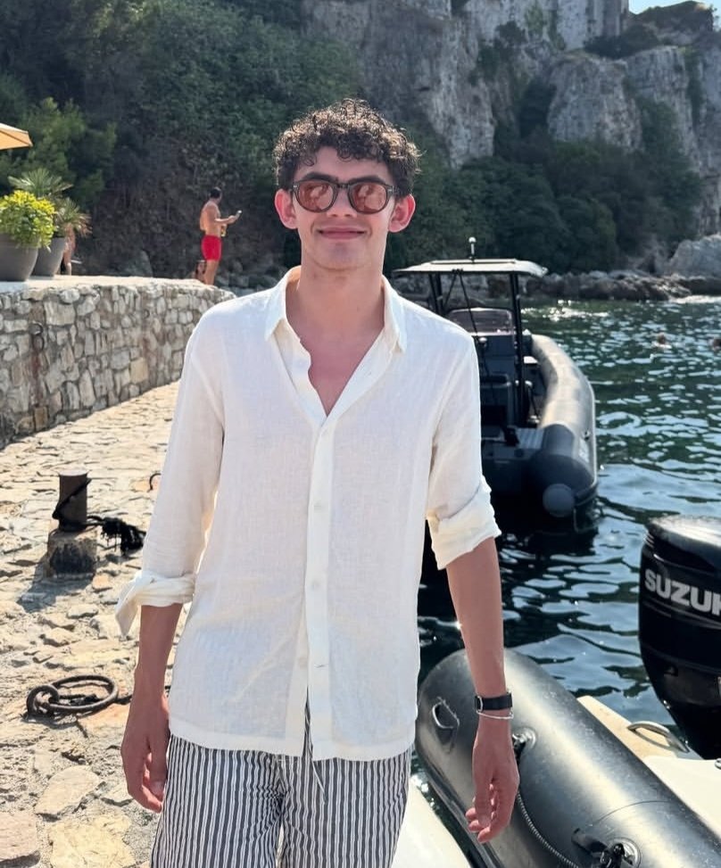 he's literally glowing i can't