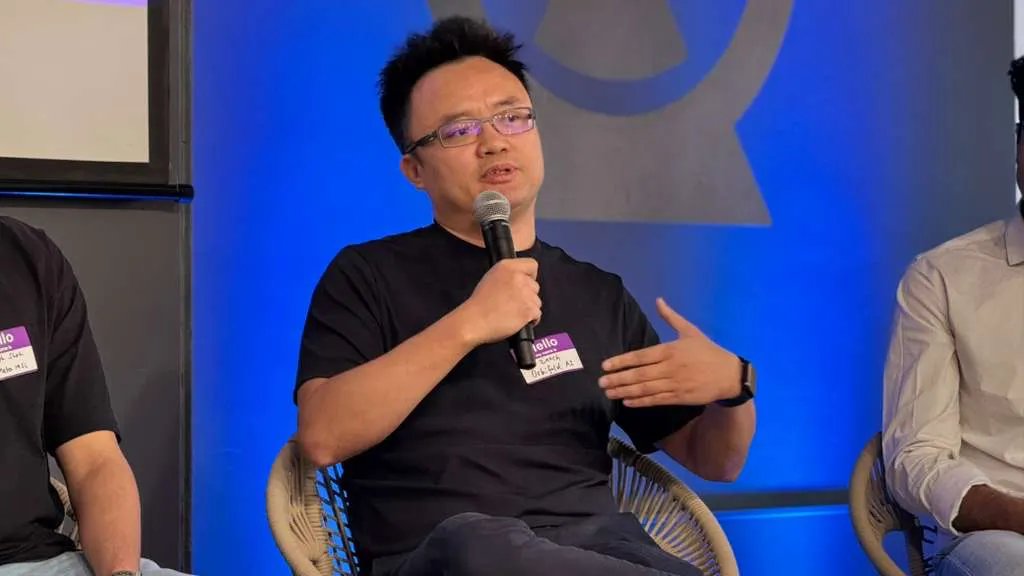 FusionFundVC's tweet image. Great to see Enoch Zhu of @Orbifold_AI take the stage at #SFTechWeek.

He shared how Orbifold&apos;s data curation agent tackles the &quot;data wall&quot; by unlocking untapped multimodal data within enterprises - powering the next generation of AI-native apps. 

#MultimodalIntelligence #AI