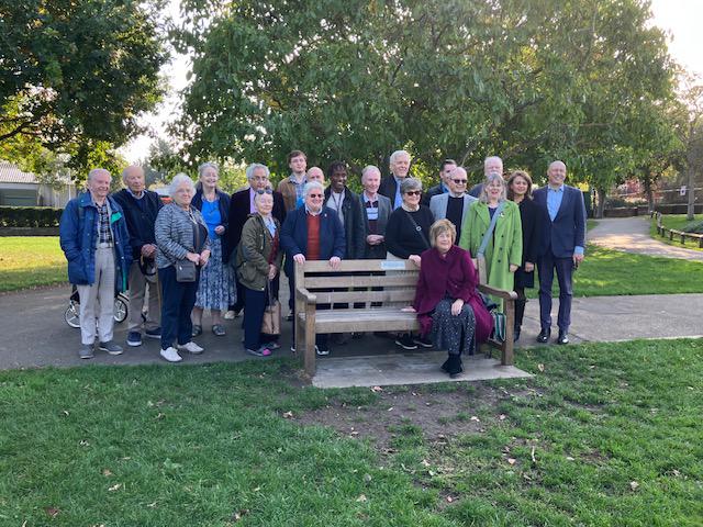 RonnieMushiso's tweet photo. A great dedication to one of my mentors, friend and my former Headmaster, Cllr Geoffrey Samuel who died in 2023. First elected in 1957, he went on to  serve as Deputy Leader of the council and was the only remaining Conservative Cllr on @LBRUT  #MemorialBench Radnor Gardens TW1 https://t.co/jBOtGaPBeu