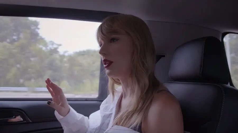 nola_swiftie's tweet image. Who are you? I’m you, but happier