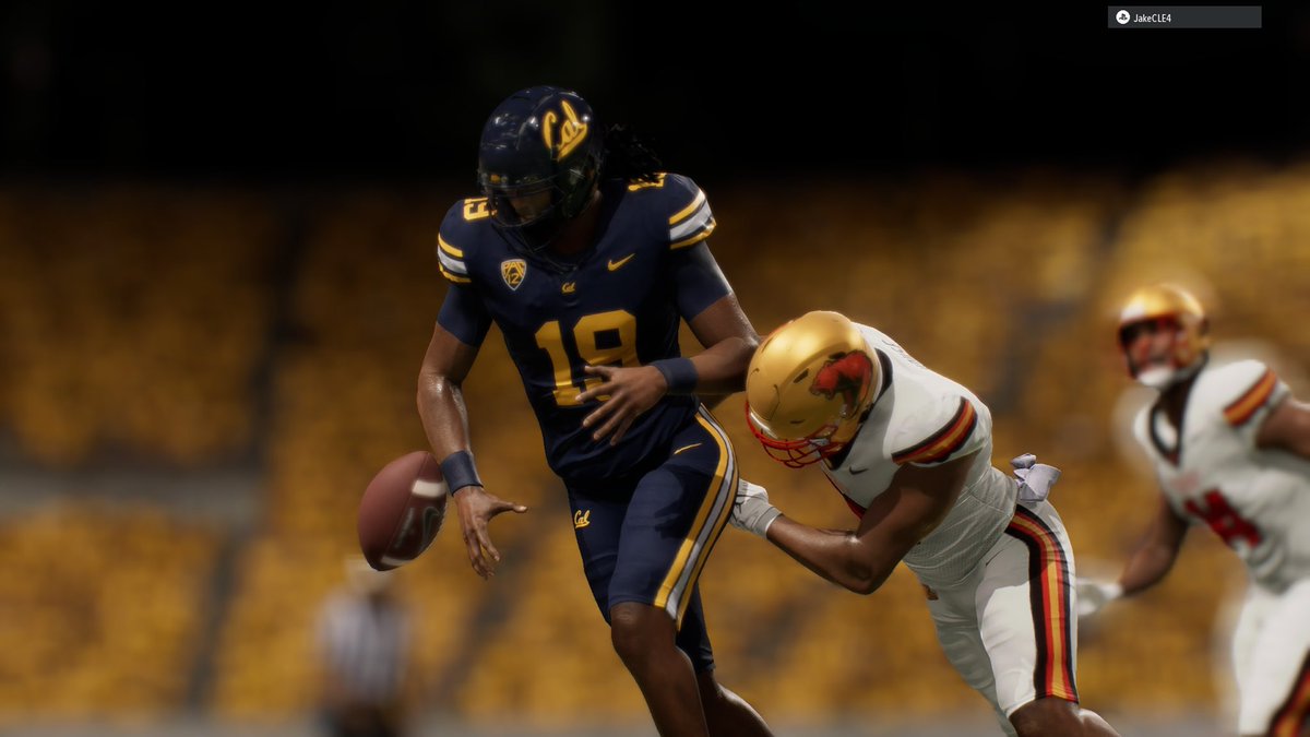 ScarBear_NECF26's tweet image. We grab wins on the road against the Coastal Elite Cal Bears and at home against recruiting foe Maryland Terps. 

5 ⭐️ LB Ekiyor has been playing at an elite level with 3 INTs across those games, learning from vet SR House.

#FromFactoryToField #NECFRecap 

3-2