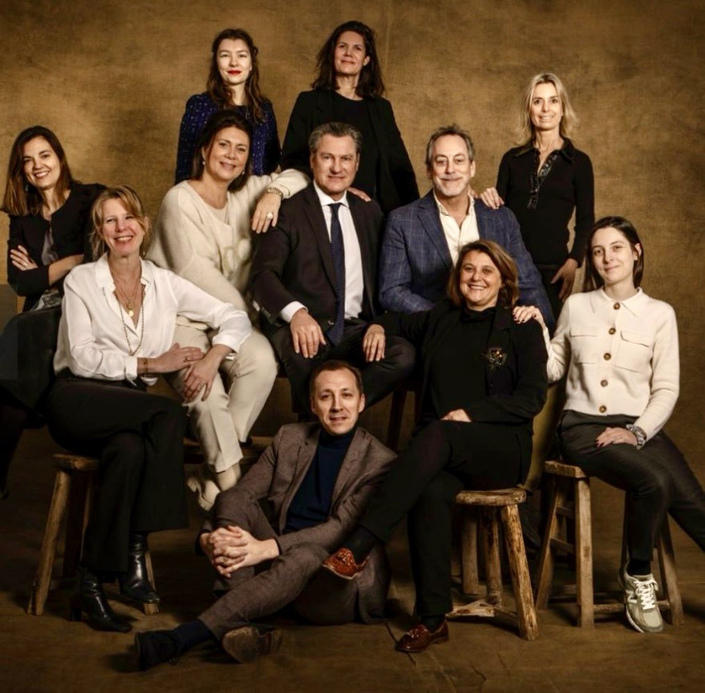 📸 "France, un album de famille" par Yann Arthus-Bertrand. 👉 Immortaliser les Français, dans un album de famille, dans leurs métiers, leurs passions, leurs engagements.
👉 Les notaires, témoins des histoires de famille, ont eu la chance de faire partie de l’aventure !