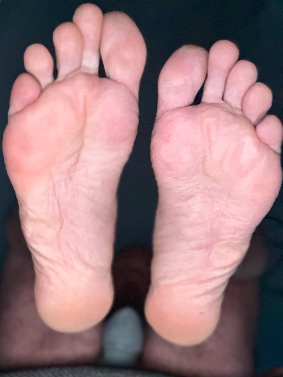cheesy feet in your face 😈