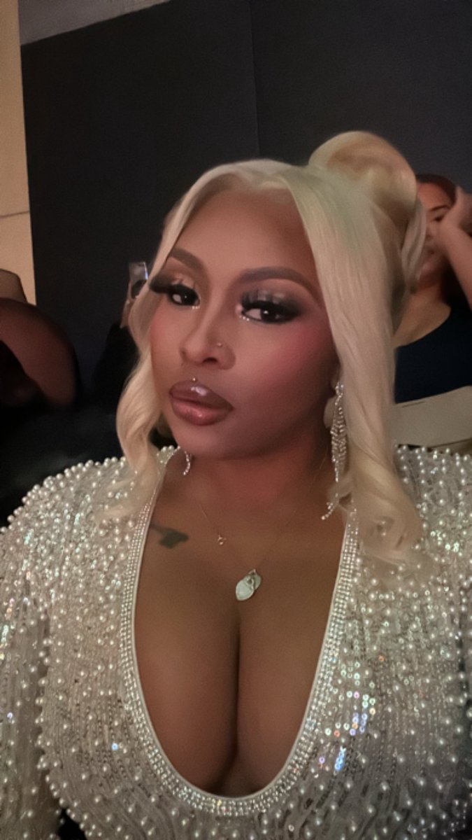 WhitneyJ_'s tweet photo. I’m really that bitch fr🏆 https://t.co/Fx83qC8DuW