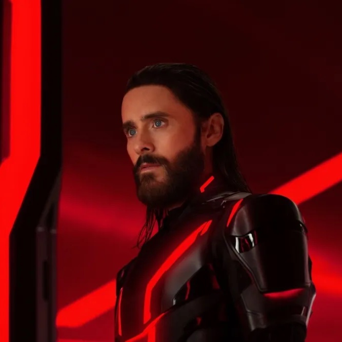 DiscussingFish's tweet image. Bob Iger is reportedly considering sacrificing Jared Leto to the Pedophile Goat Demon who runs hollywood after the &apos;TRON: ARES&apos; opening weekend.

(Source: variety.com/2025/film/box-…)