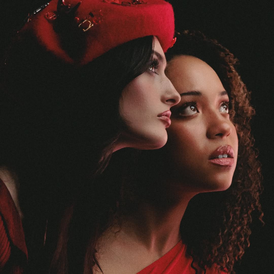 “ Thelma et Louise ” - Solann feat. Yoa 🆕

Premier extrait de la réédition du premier album de Solann “ Si on sombre ce sera beau (promis) ” ✨

🎫 Solann sera en concert au Zénith de Paris le 25 mars 2026.

📸 <a href="/RastaGraphe/">RastaGraphe</a> 
-
<a href="/Cinq7/">Cinq7</a> 
<a href="/WSpectacle/">W SPECTACLE</a> 
<a href="/faubourg26/">Faubourg26</a>