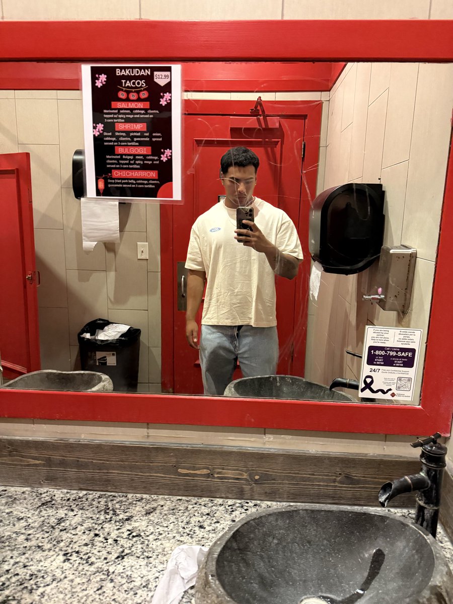 urusdabest's tweet image. Satx be so boring compared to Cali 💔 #latino #satx