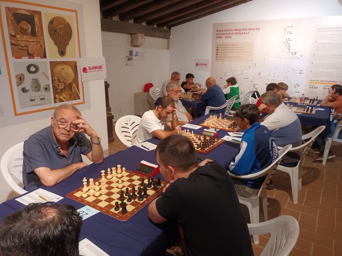 AInvidente's tweet photo. Finalizo el II Festival Internacional de Ajedrez “Castillo de Santa Catalina” patrocinado por la Diputación de Cádiz, con un nuevo éxito de participantes igualando a la edición anterior.👏👏🤗🤗 https://t.co/kAdutezwuI