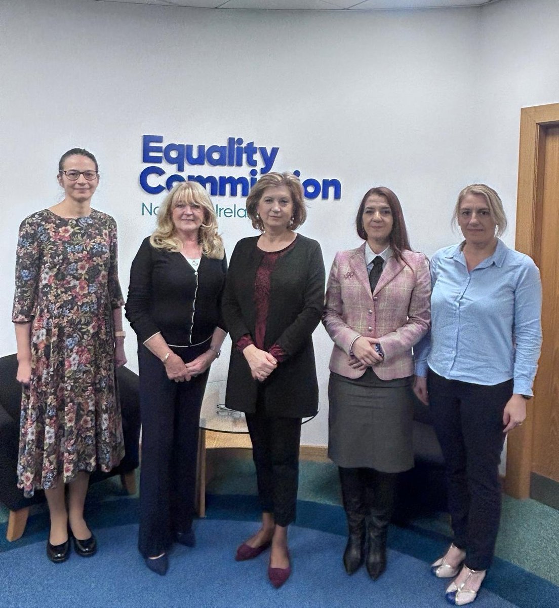 laurapopescumfa's tweet photo. Substantive talks with Mayor of @mea_bc Cllr Jackson Minford &amp; Chief Commissioner of @EqualityCommNI Geraldine McGahey OBE. Encouraging to see the commitment of the authorities to rebuilding inter-community relations&amp;enhancing the engagement with Romanian nationals living in NI. https://t.co/jgEK5xvKqg