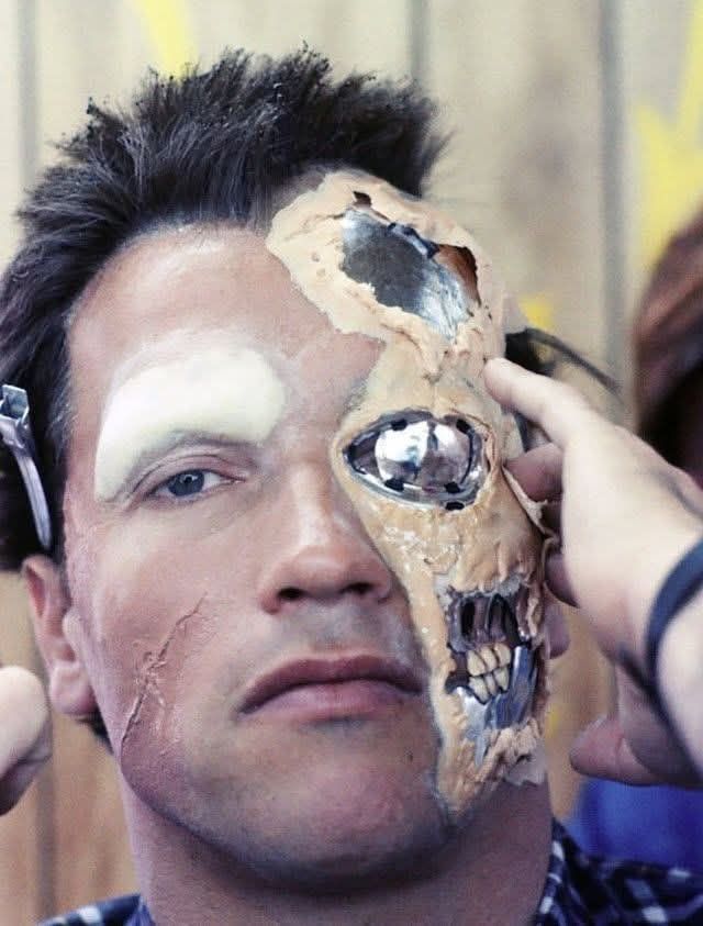 Behind the scenes: The Terminator (1984)

Arnold Schwarzenegger getting geared up.