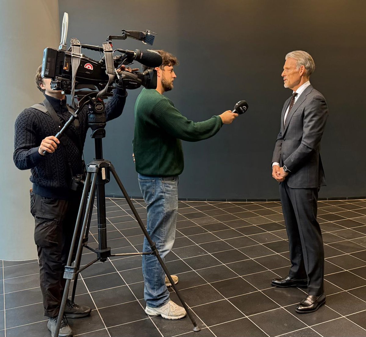 TomazOT's tweet image. [FOUNDERS WEEKLY UPDATE] @origin_trail moving towards internet-wide adoption 
As @OpenAI Sora2 showed how to easily create harm by manipulating individual&apos;s likeness, @umanitek showed how those harms can be put in check by using @origin_trail DKG at an event in Reykjavik 🇮🇸.