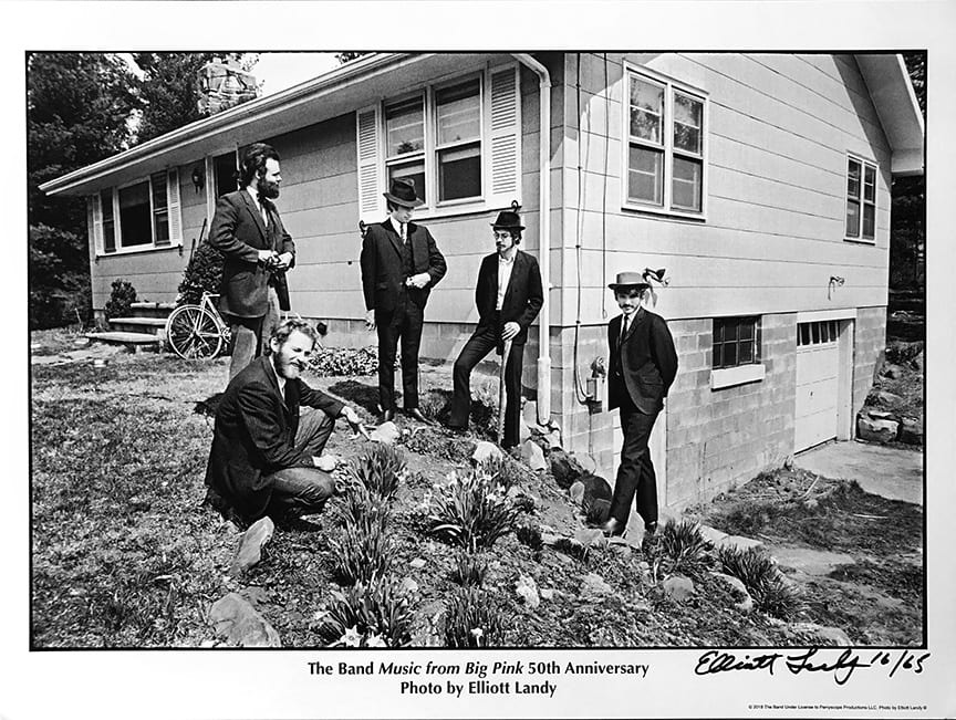 📸 Photographer Elliott Landy, whose lens captured some of the most iconic images of The Band, is holding a Halloween Sale with 25% off all lithos and posters. Explore the collection here:
elliottlandy.com/e-shop/