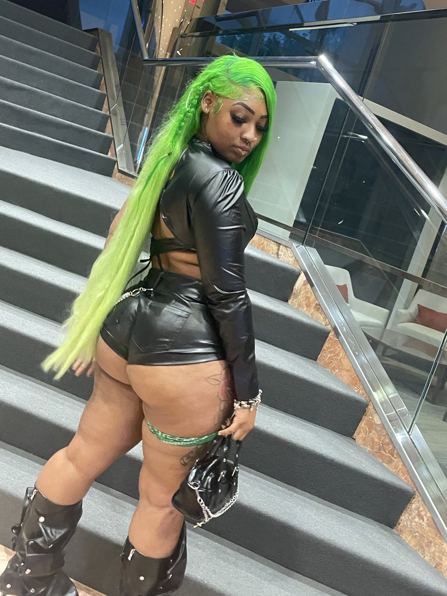 LadyDracc tweet media