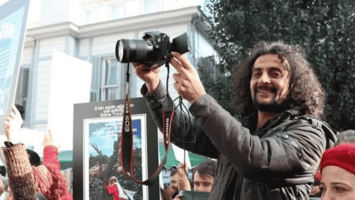 Esenyurt'ta saldırıya uğradıktan sonra hastaneye kaldırılan gazeteci dostumuz Hakan Tosun'un beyin ölümünün gerçekleştiği haberini aldık. Hem üzgünüz hem de öfkeliyiz. 

Hakan Tosun ekoloji mücadelesinin içinde yer alıyor, üretimleriyle kapitalizmin doğa katliamına karşı mücadele