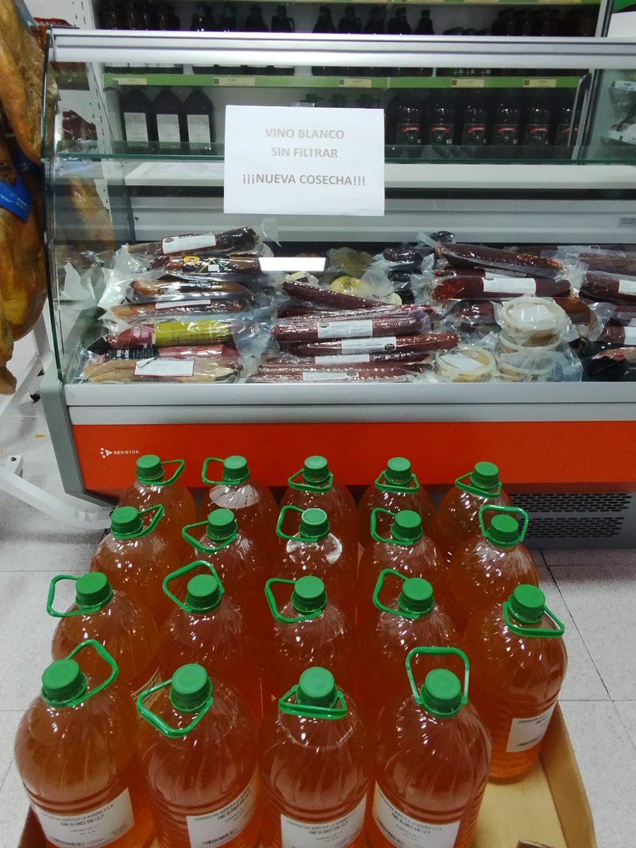 ¡Desde el pasado sábado, ya tenemos disponible nuestro Vino Fresco sin Filtrar de la nueva Cosecha 2025! ¡Visita nuestra tienda física y prueba el trabajo de todo un año!😍👇
Solamente disponible en formato pet de 5 litros.